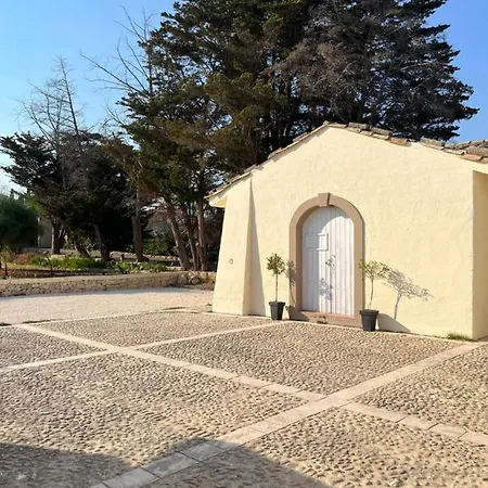 La Bouganville Avola Exterior photo