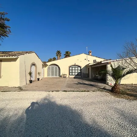 La Bouganville Avola Exterior photo